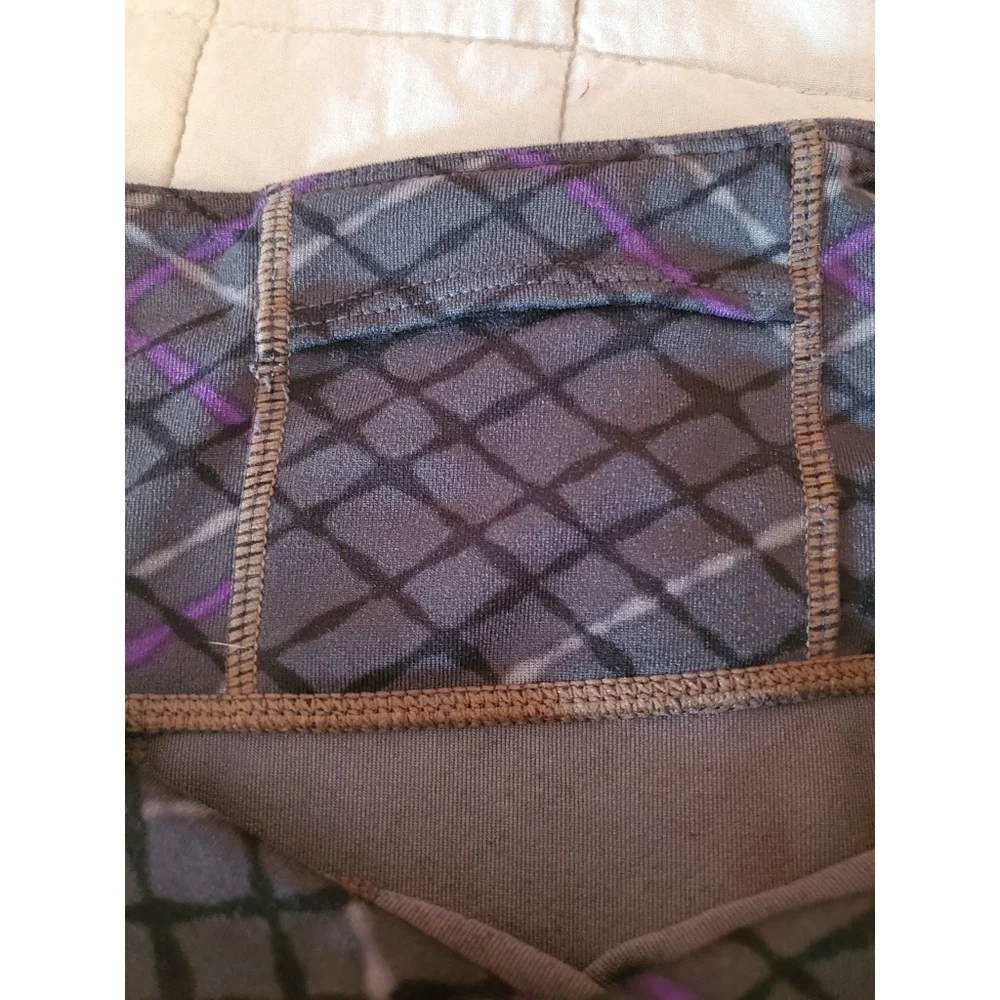 *SOLD* Athleta Gray Purple Plaid Capri Leggings - Picture 5 of 9